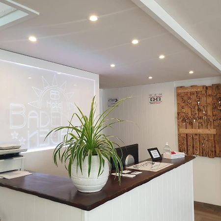 Hotel Baden Baden Римини Екстериор снимка
