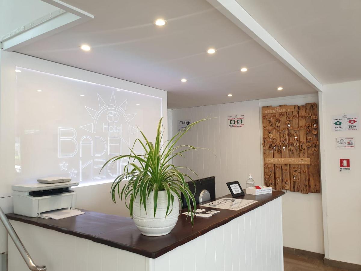 Hotel Baden Baden Римини Екстериор снимка